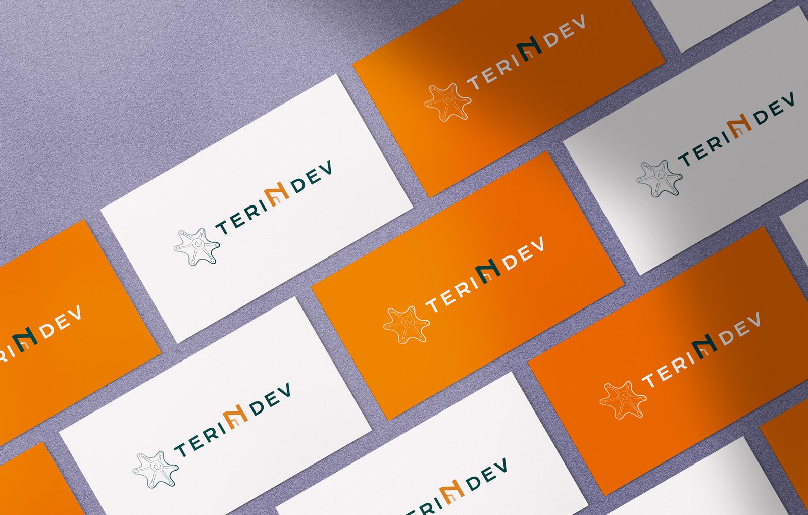 Présentation d'un ensemble de cartes de visites d'une société actionnariale spécialisée dans l'immobilier, réalisé par un Graphiste UX/UI Designer freelance